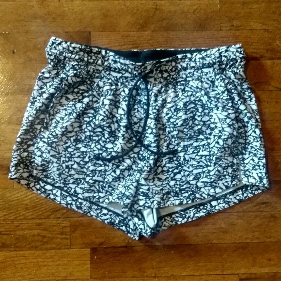 Lululemon Breakaway Short (3") - Picture 1 of 4